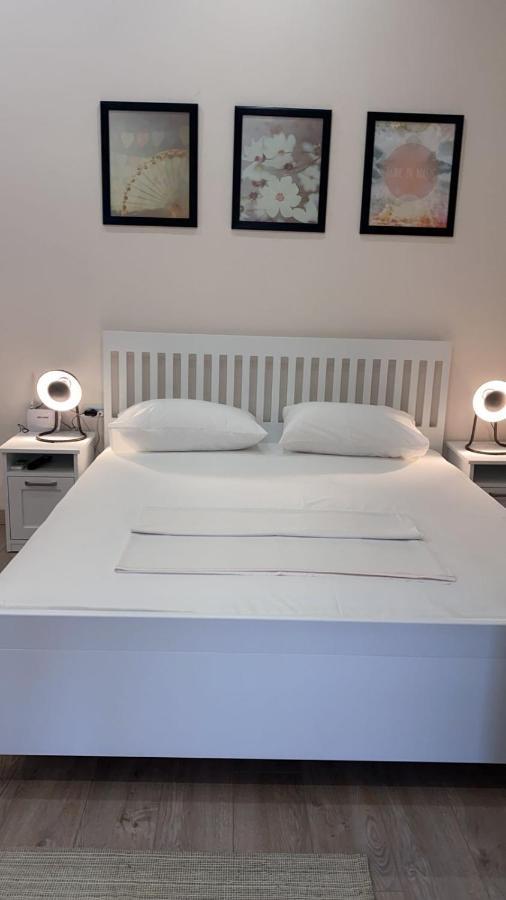 Citycenter Studios Sarandë Esterno foto