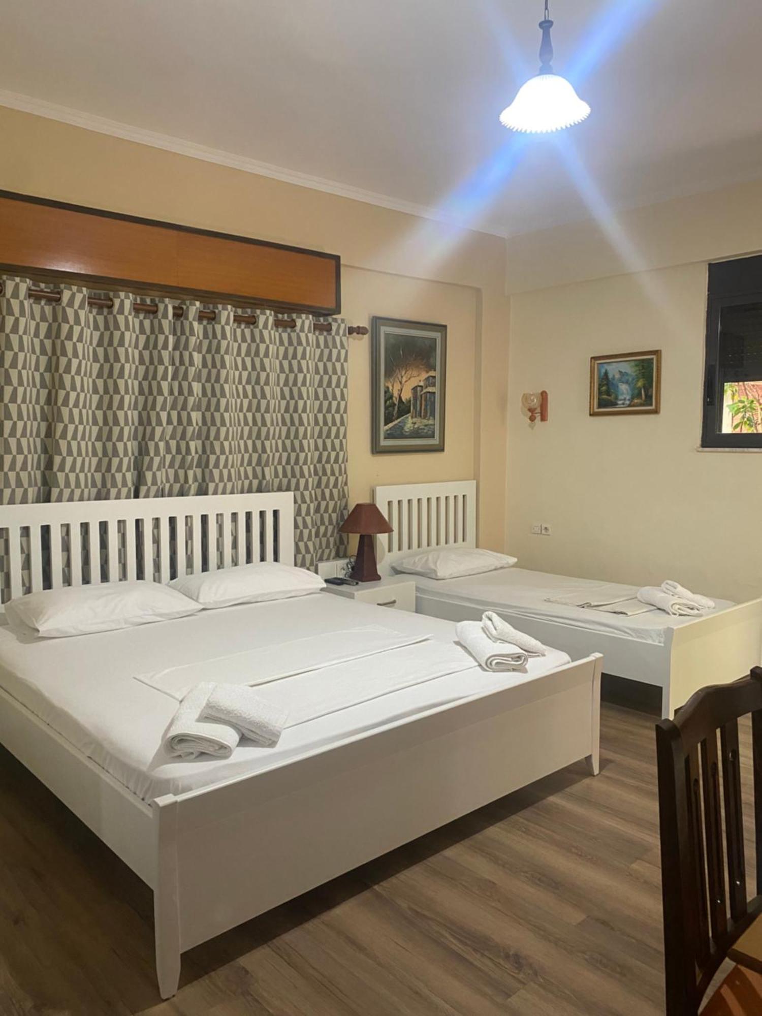 Citycenter Studios Sarandë Esterno foto
