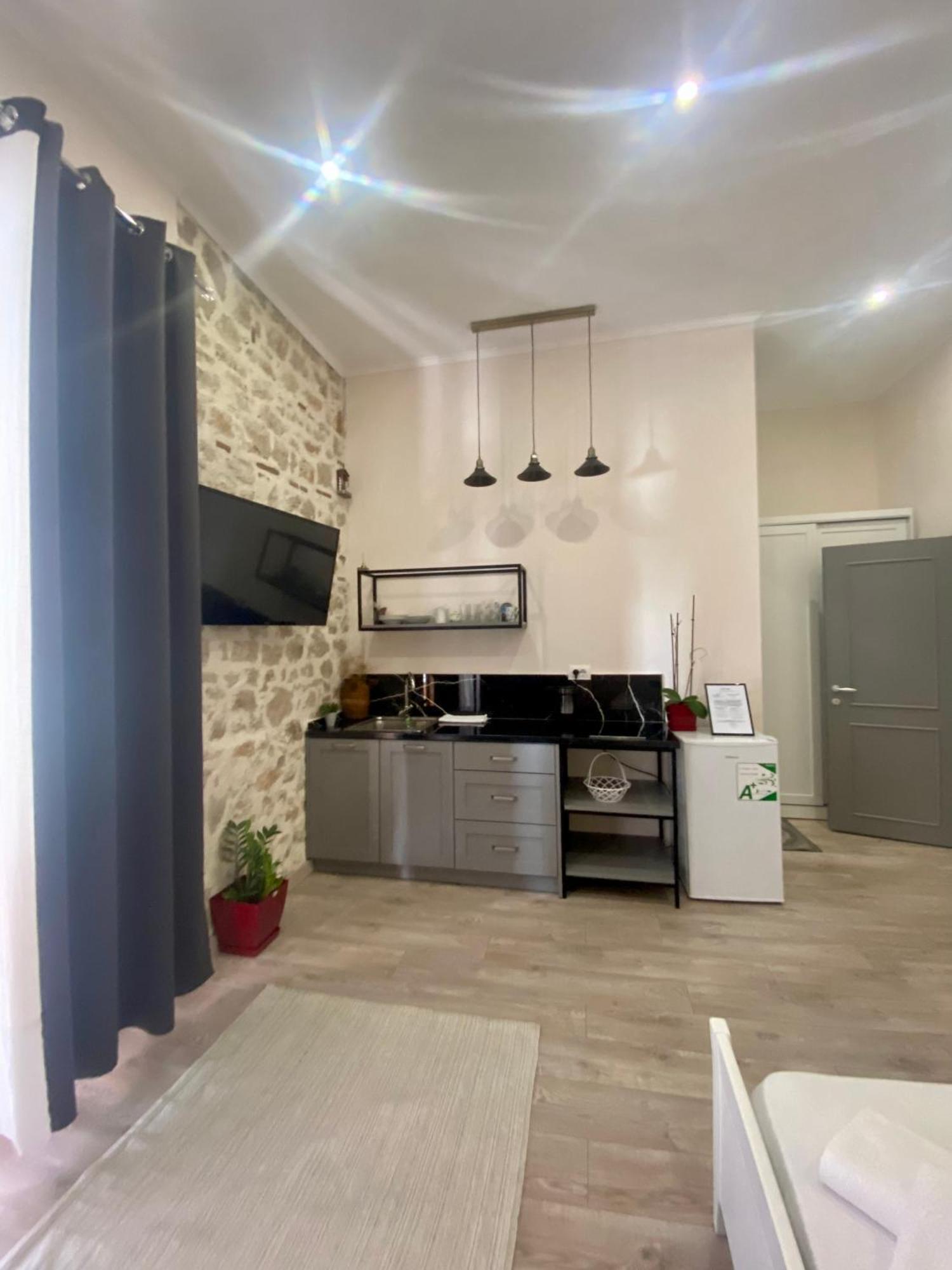 Citycenter Studios Sarandë Esterno foto