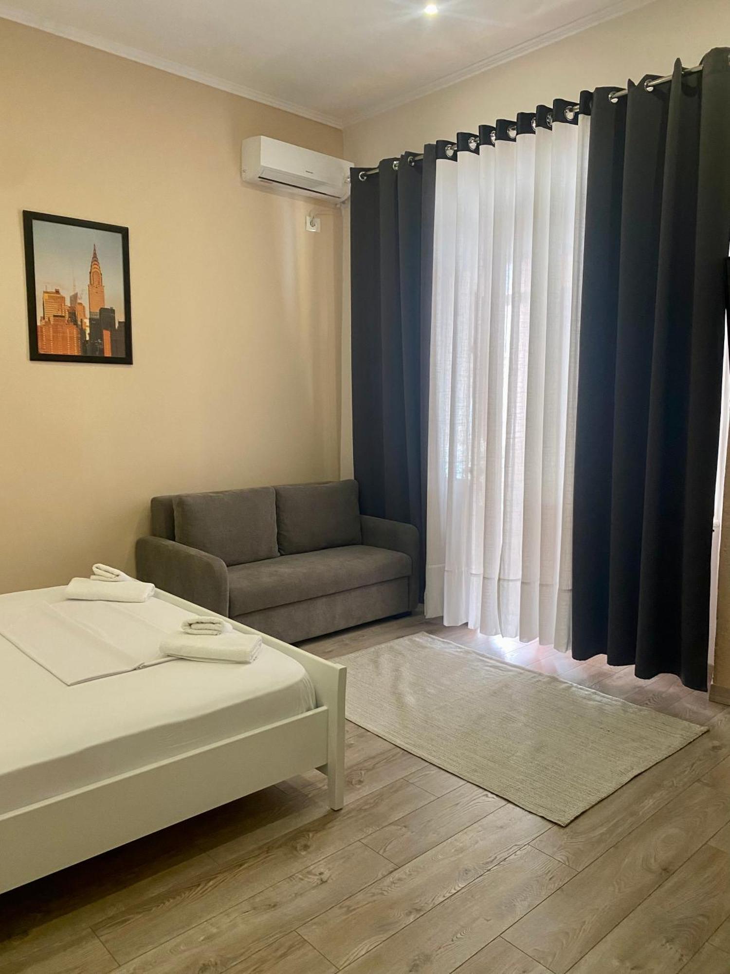 Citycenter Studios Sarandë Esterno foto
